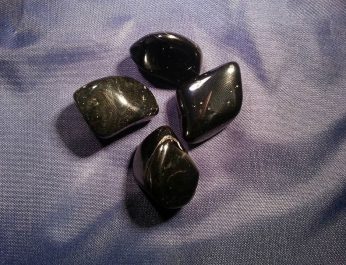 black onyx tumblestones