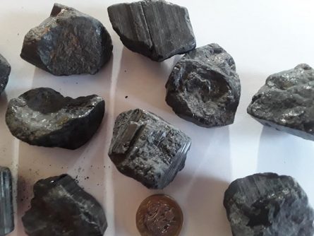 Rough Black Tourmaline - Image 4