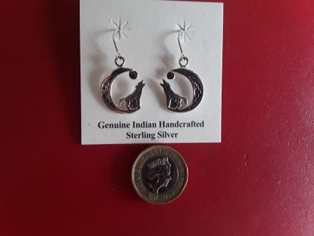 Howling wolf earrings